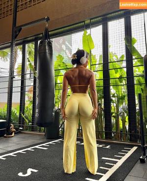 Okyyoliviaa photo #0150