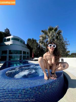 Quinn Finite / Charlee photo #0003