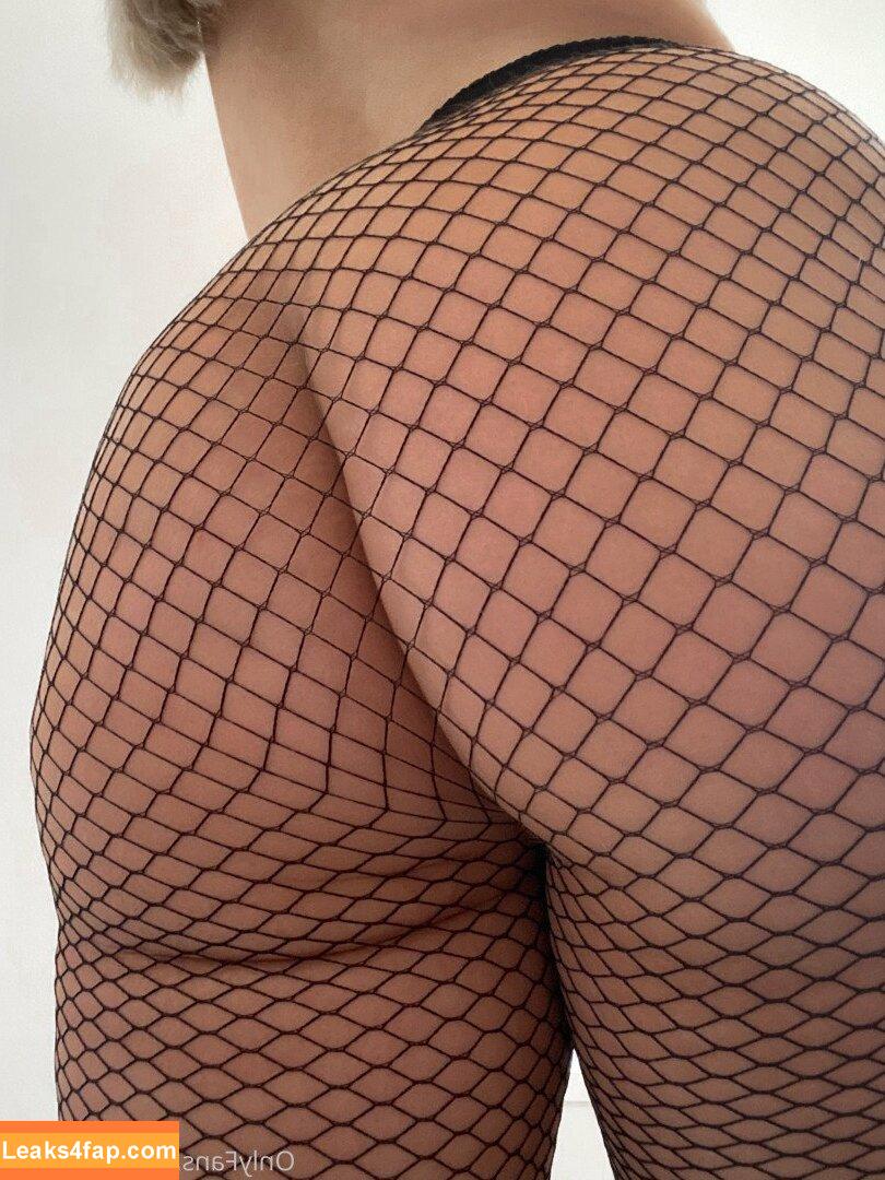 Rebeccaa / Rebecca cox / Rebeccaacoxx / rebeccazamolo leaked photo photo #0014