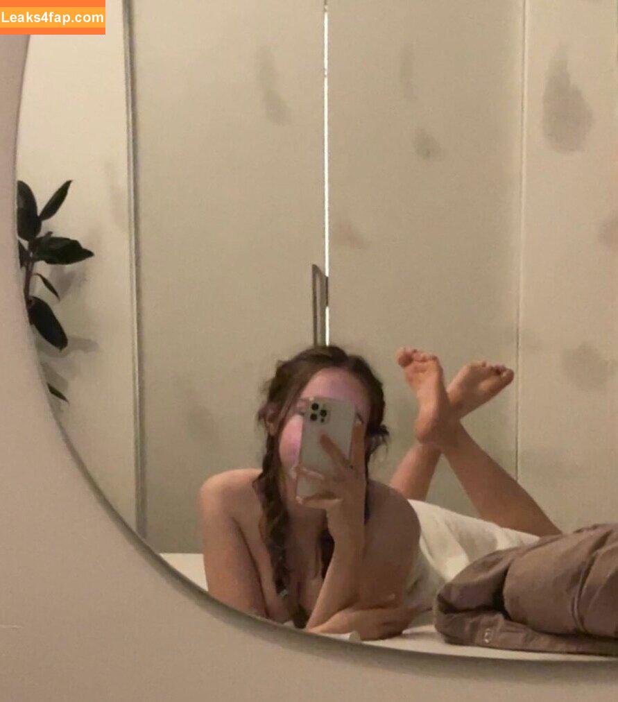 savannahxxx / savannahxx leaked photo photo #0022
