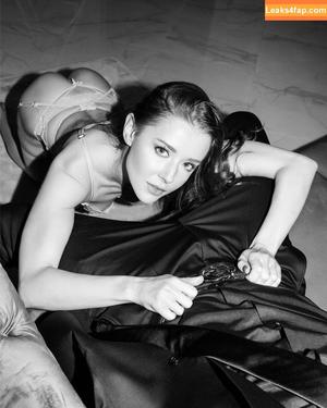 Sybil A photo #0014
