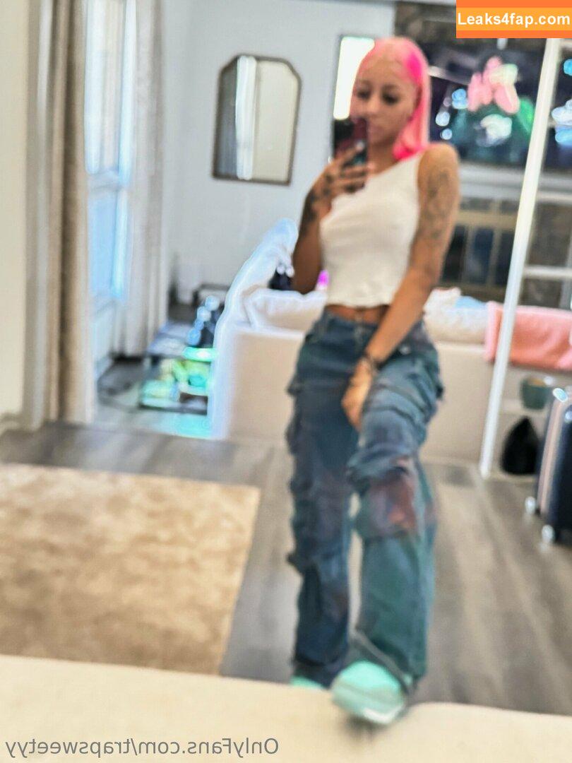 trapsweetyy / trappsweetyy leaked photo photo #0032