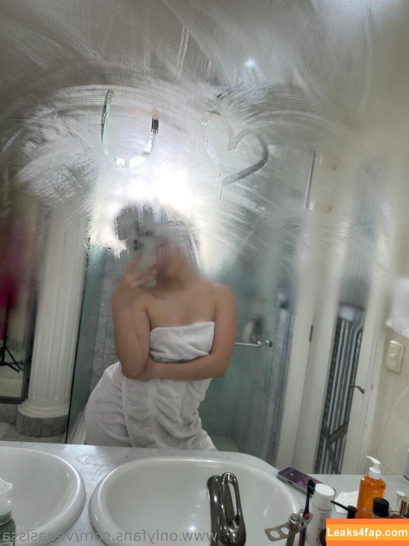 VegasIssa / issavegas leaked photo photo #0036