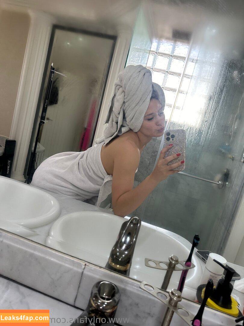 VegasIssa / issavegas leaked photo photo #0037