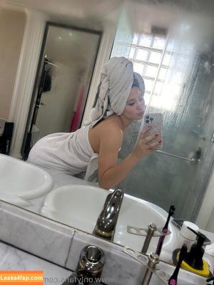 VegasIssa photo #0037