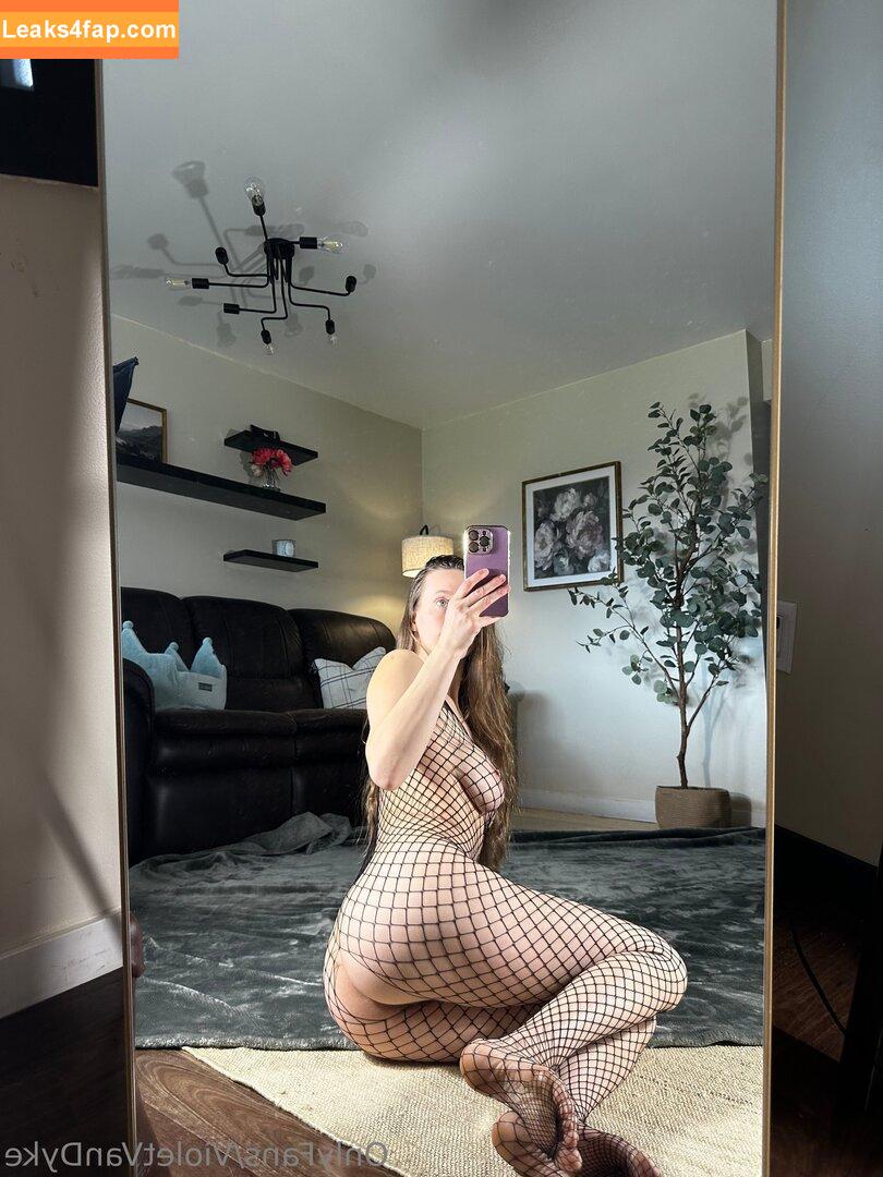 violetvandyke / https: / itsviolet leaked photo photo #0118