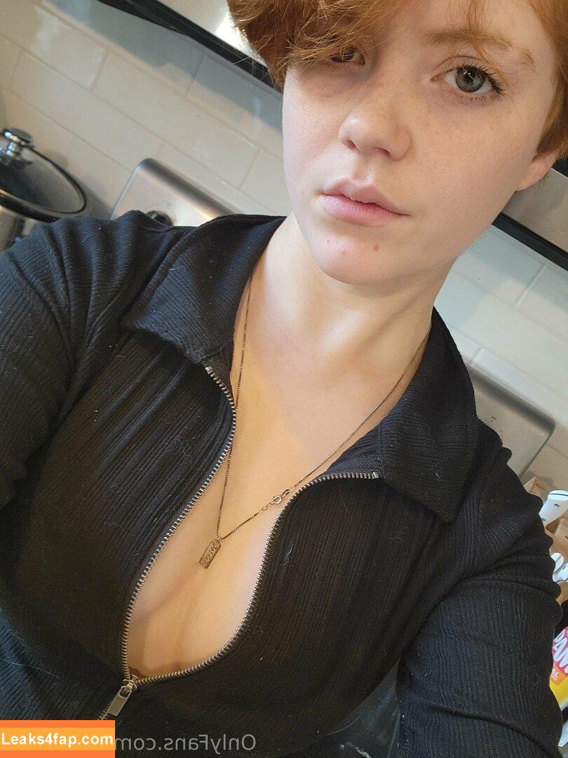 Willow.Trie / user leaked photo photo #0108