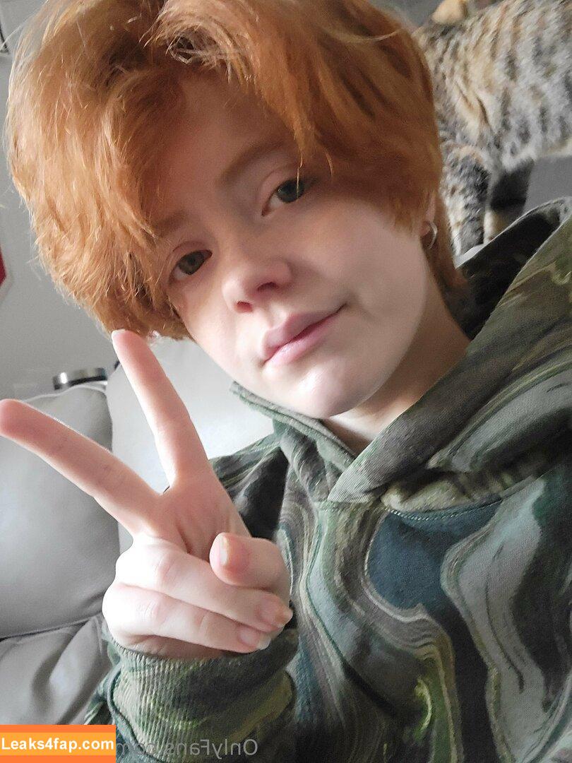 Willow.Trie / user leaked photo photo #0136