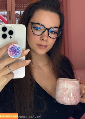 Anne Wunsche photo #0017