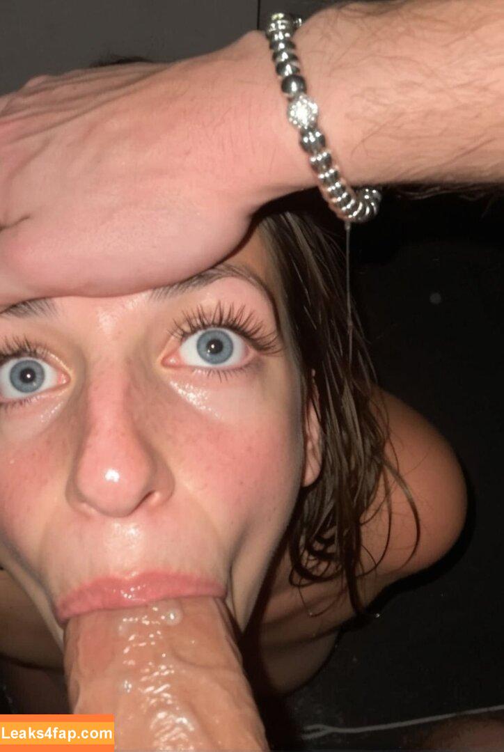 Megan McCarthy / meghanwmccarthy / megmariiee leaked photo photo #0022