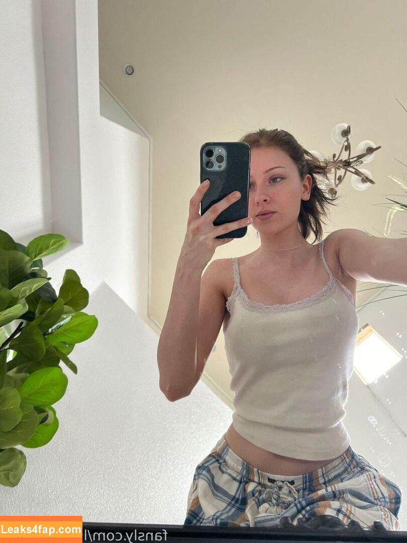 Msfiiire / Emily Taylor слитое фото фото #0049