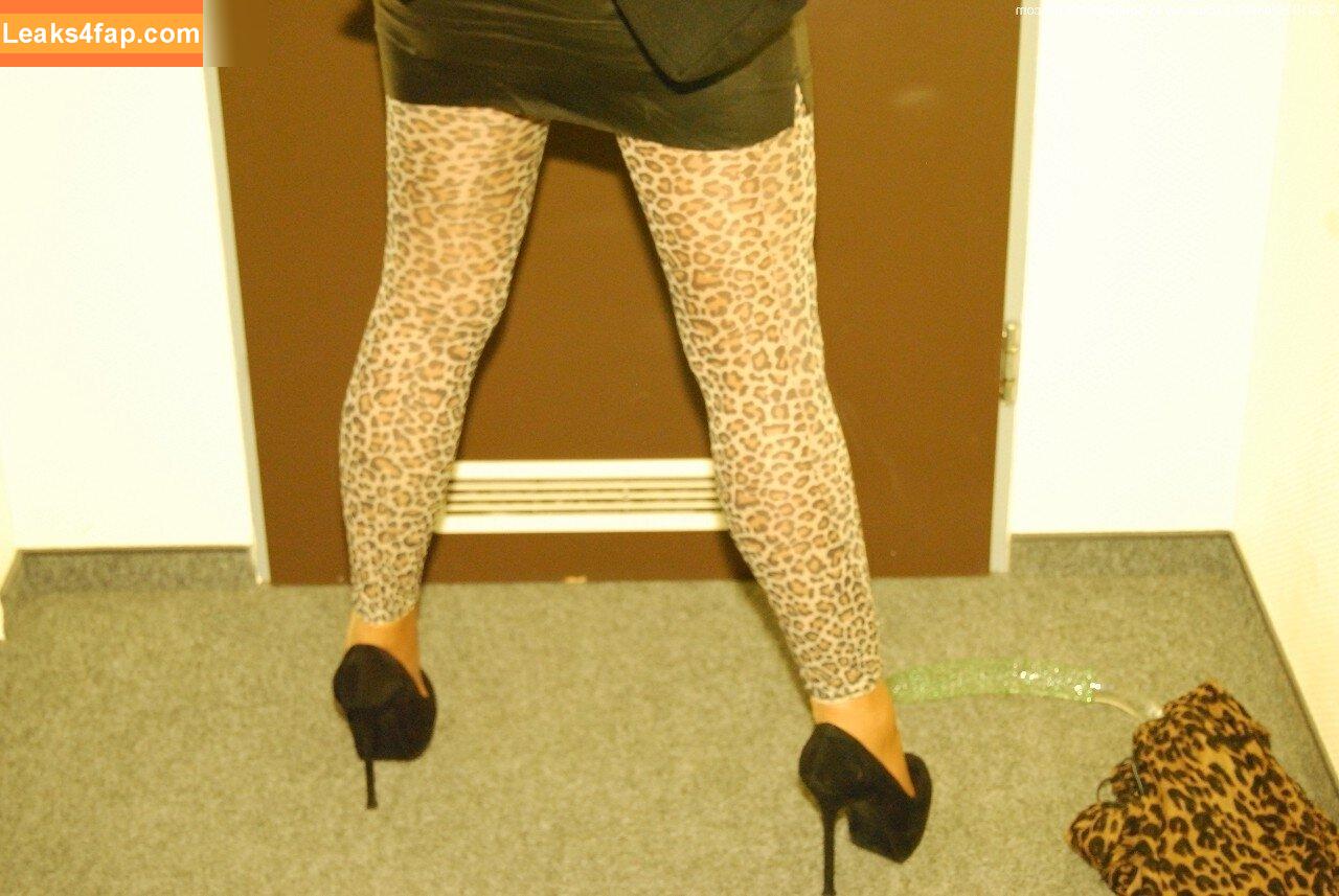 303 /  слитое фото фото #1261