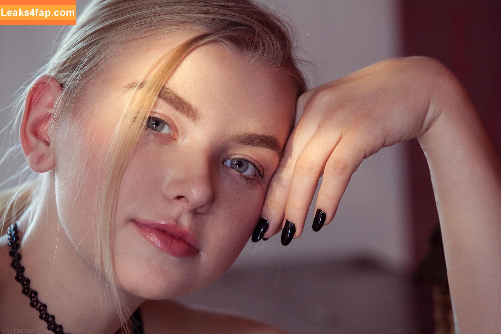 303 /  слитое фото фото #2348