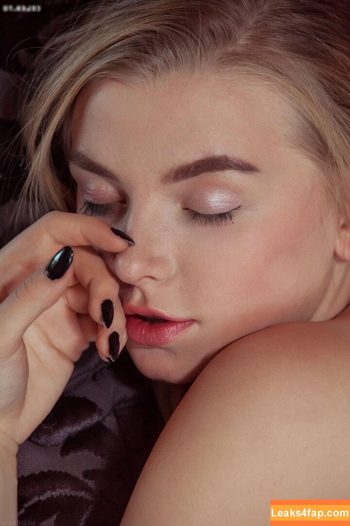 303 /  слитое фото фото #2377