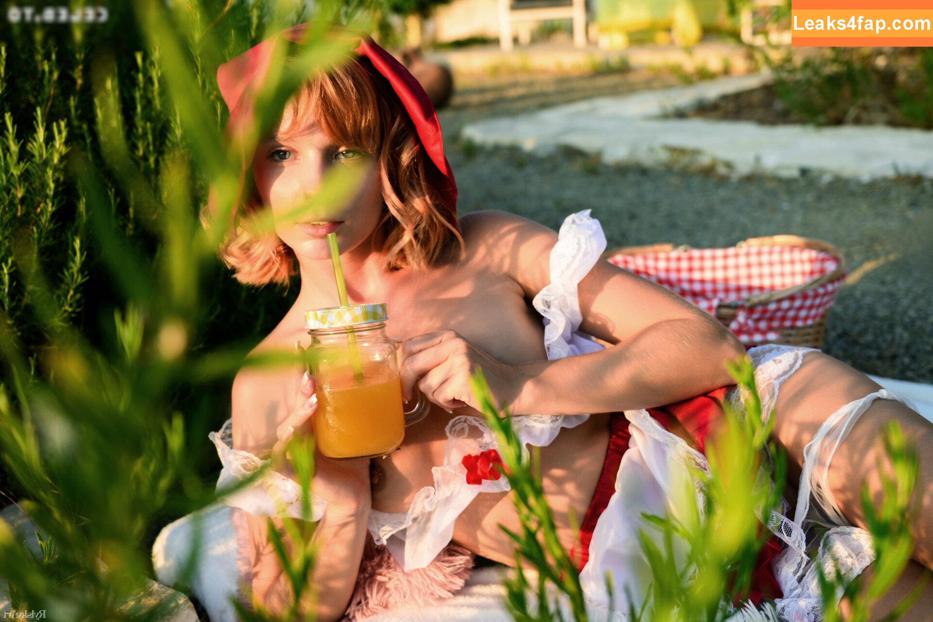 303 /  слитое фото фото #3151