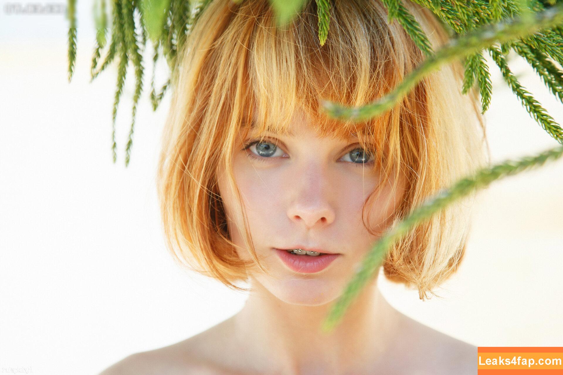 303 /  слитое фото фото #3419