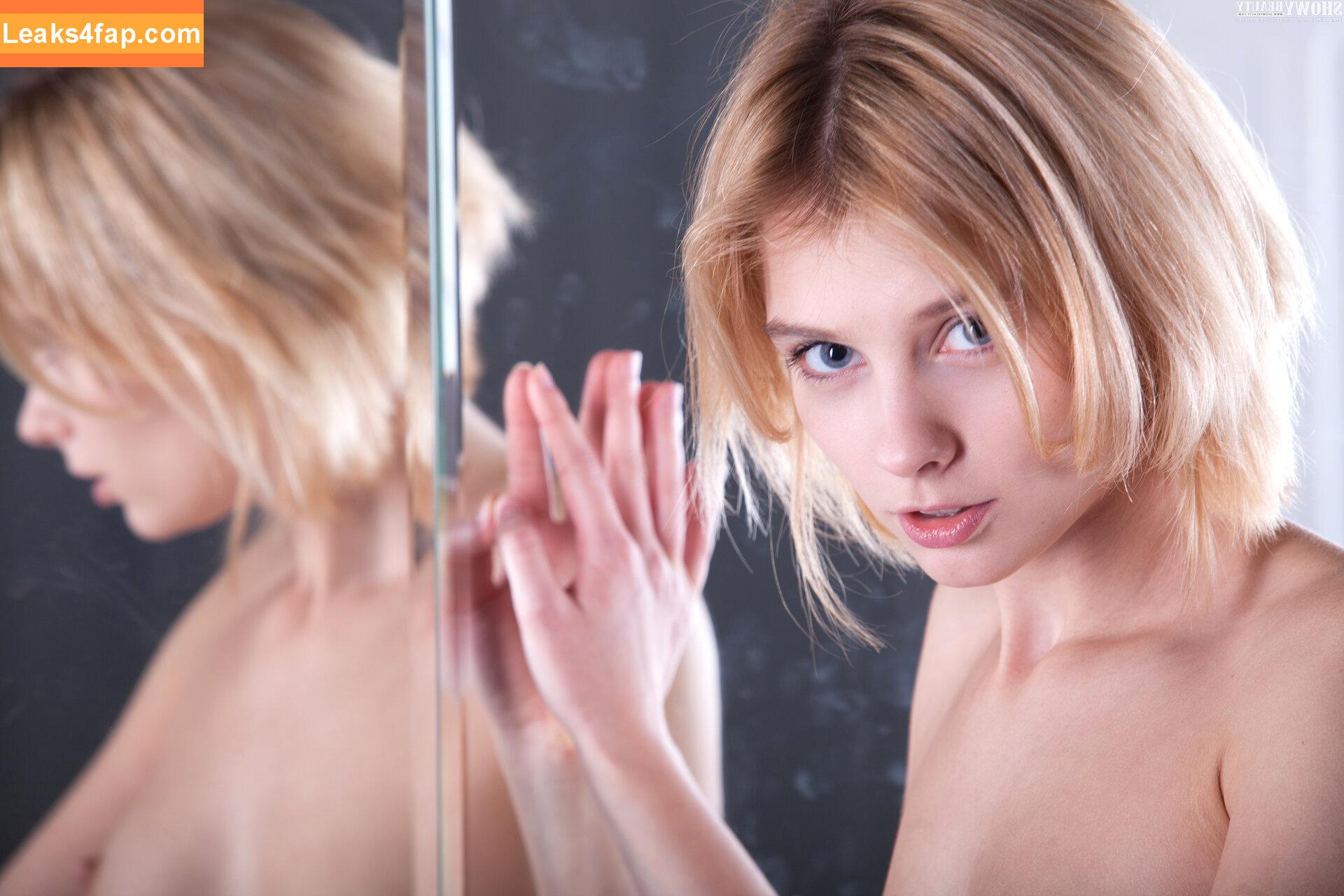 303 /  leaked photo photo #3794