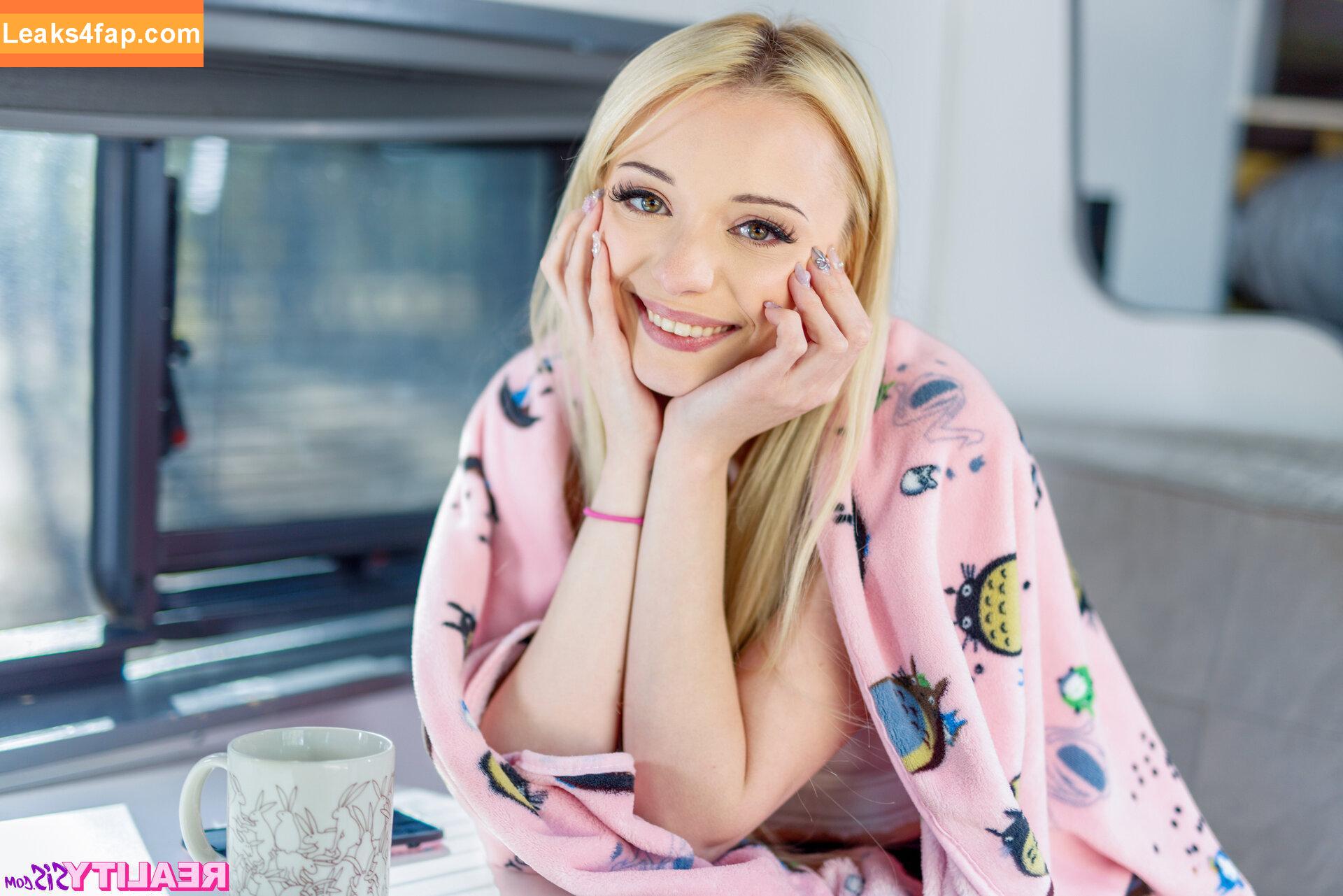 303 /  leaked photo photo #4333