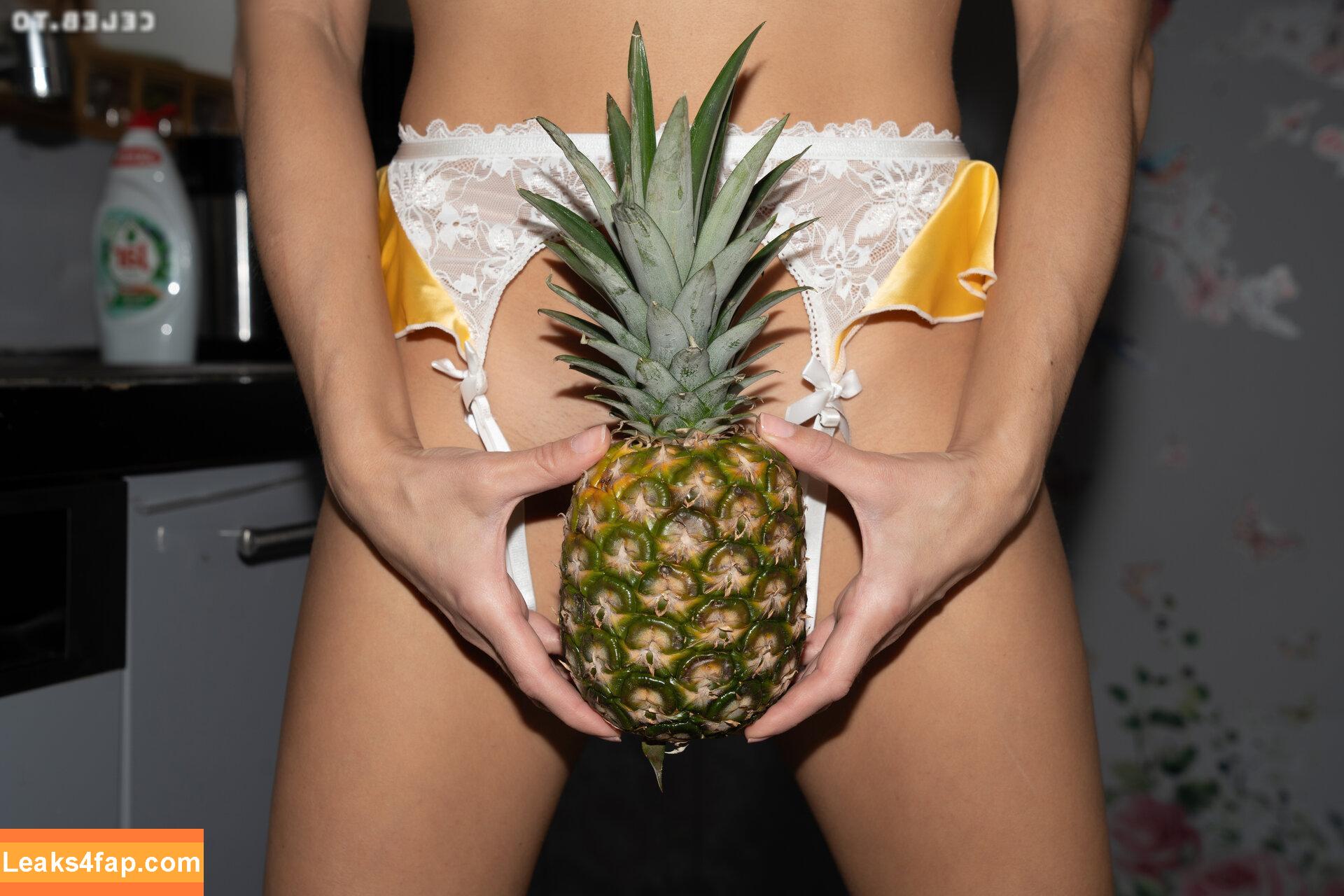 303 /  leaked photo photo #5190