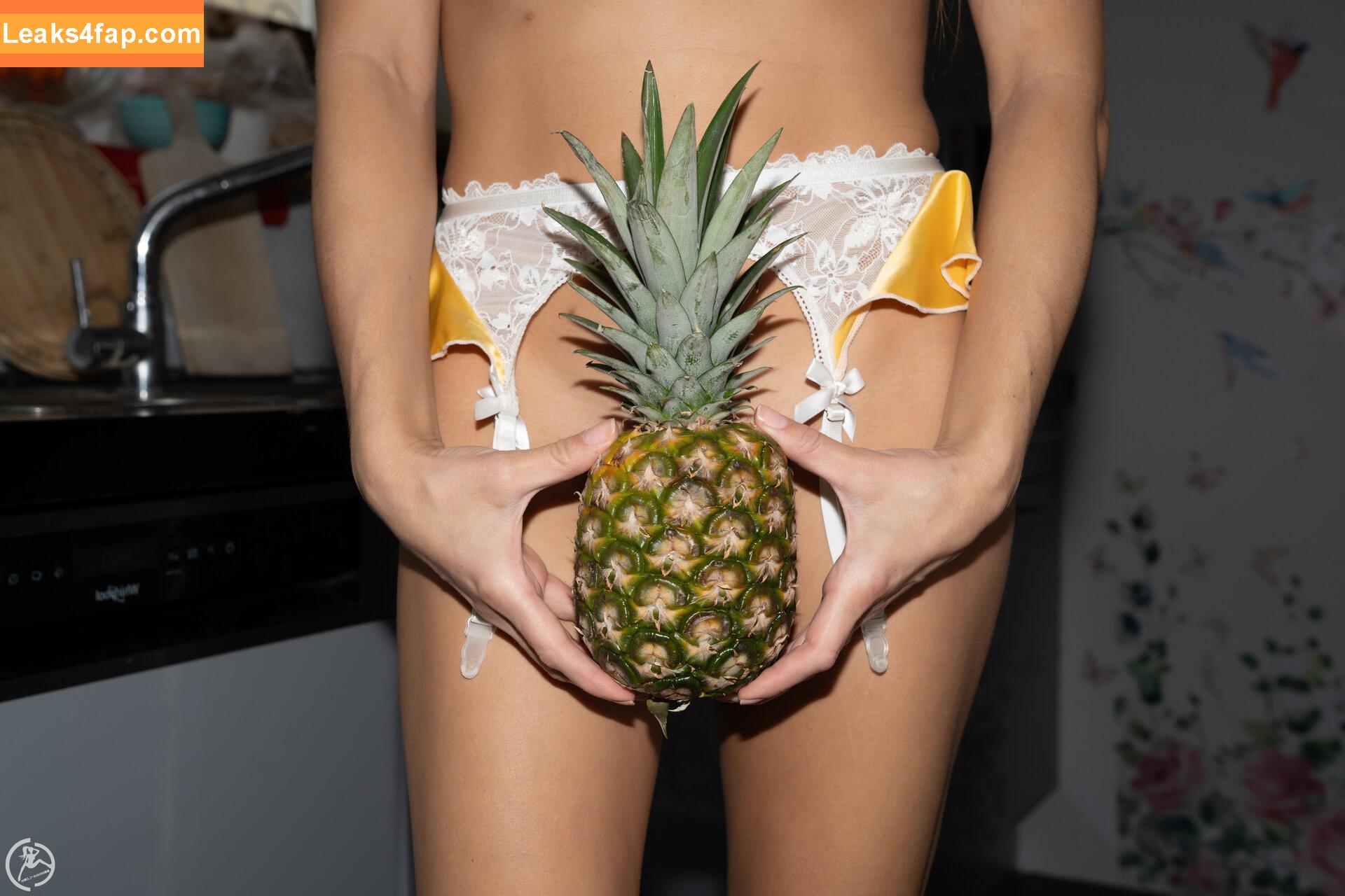 303 /  leaked photo photo #5201