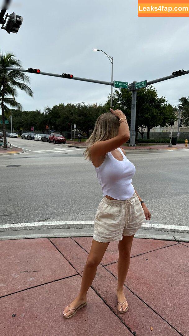 303 /  leaked photo photo #5237