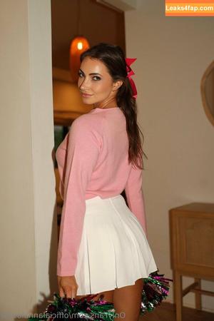 Anna Louise photo #0047