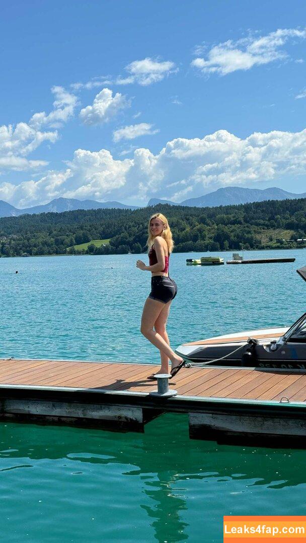 Vera Dijkmans / Veradijkmansofficial / veradijkmans leaked photo photo #0382