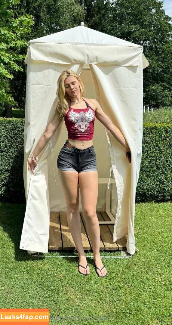 Vera Dijkmans / Veradijkmansofficial / veradijkmans leaked photo photo #0653