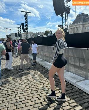 Vera Dijkmans photo #0238