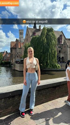 Vera Dijkmans photo #0241