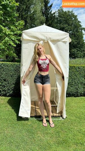 Vera Dijkmans photo #0387