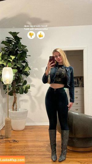 Vera Dijkmans photo #0950