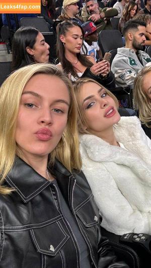 Vera Dijkmans photo #0982