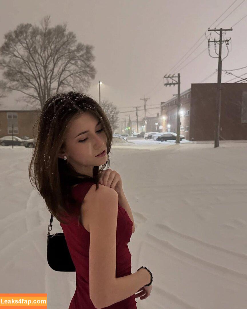 Willow.j.c leaked photo photo #0008