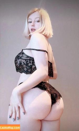 Lady Melamori photo #0002