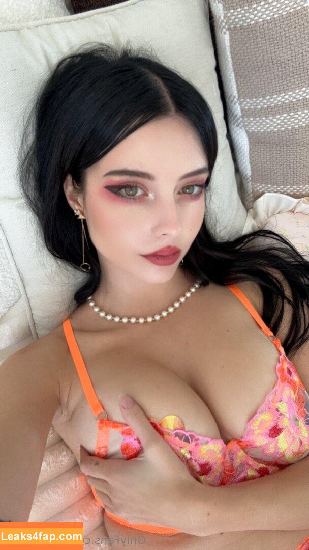 julia.burch / juliaaburch leaked photo photo #0005