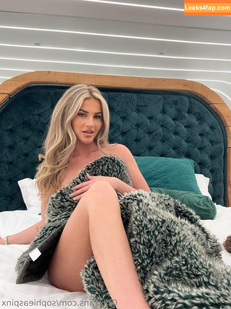 Sophie Aspin /  leaked photo photo #0026