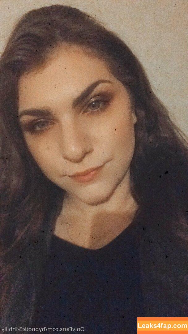 34HHGamerGirlHannah / thtgirlhannahhh leaked photo photo #0006