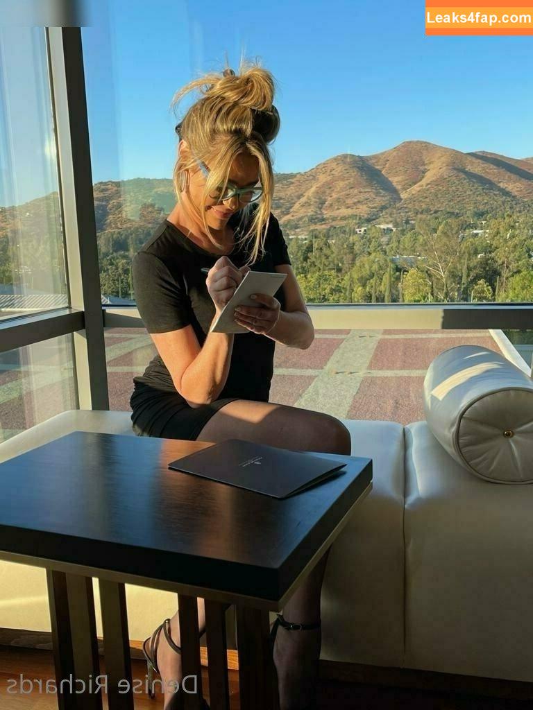 Denise Richards /  leaked photo photo #0012