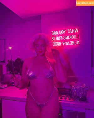 Stefania Ferrario photo #0005