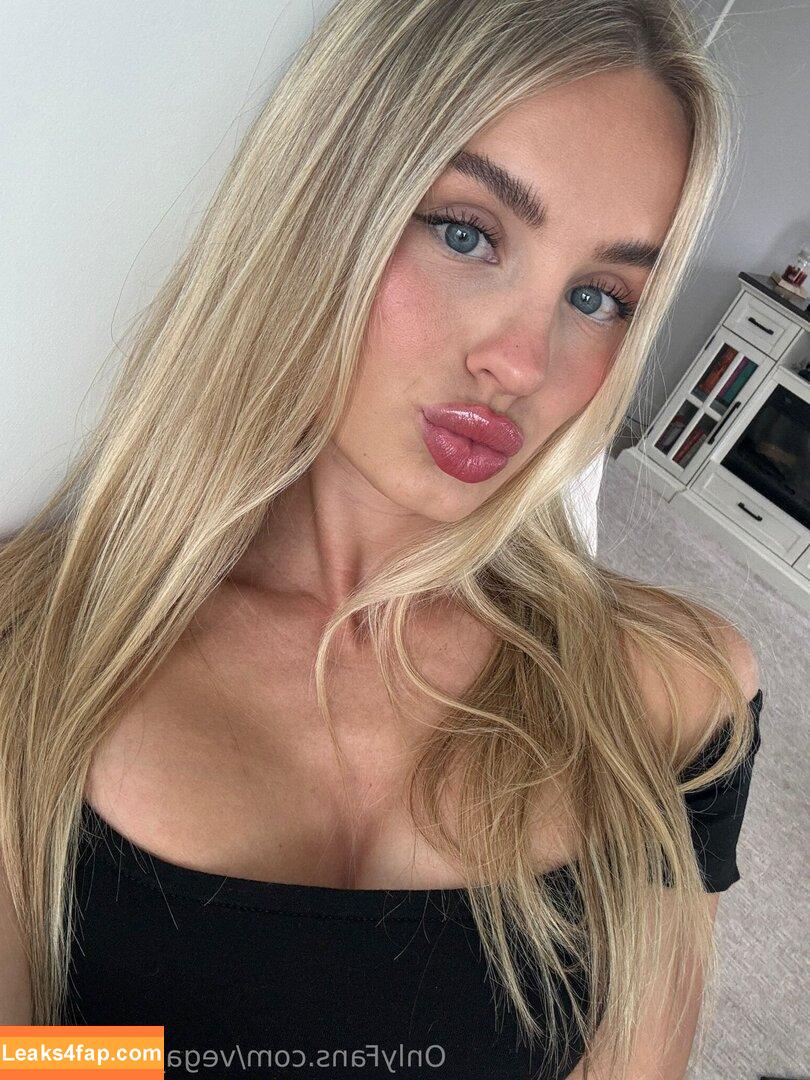 vega_thompson /  leaked photo photo #0015