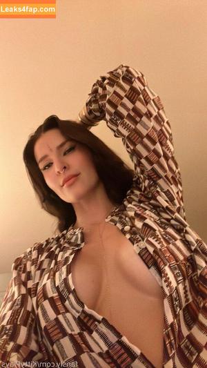 Kittyplays photo #0020