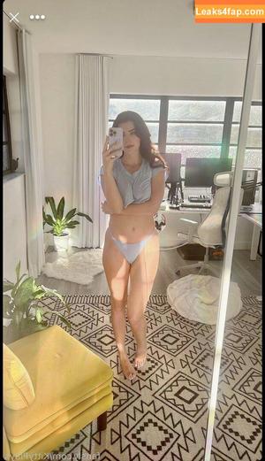 Kittyplays photo #0099