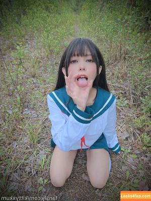 kittyxkum photo #0022