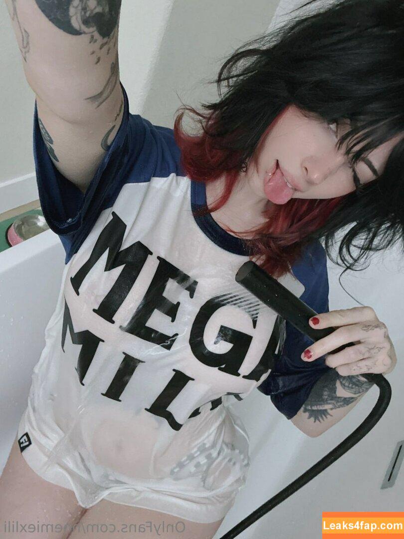 noemiexlili / noemie.lili / noemie_lili leaked photo photo #0047