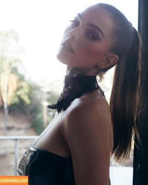 Colleen Cole photo #0007