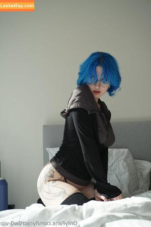 Lyra Crow photo #0012
