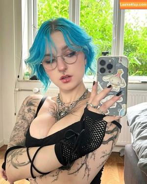 Lyra Crow photo #0019