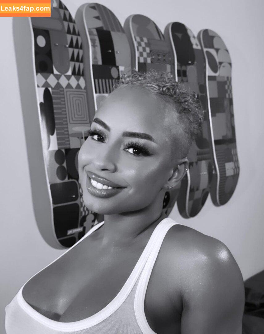 Qimmah Russo / qflex_4life / qimmahrusso leaked photo photo #0263