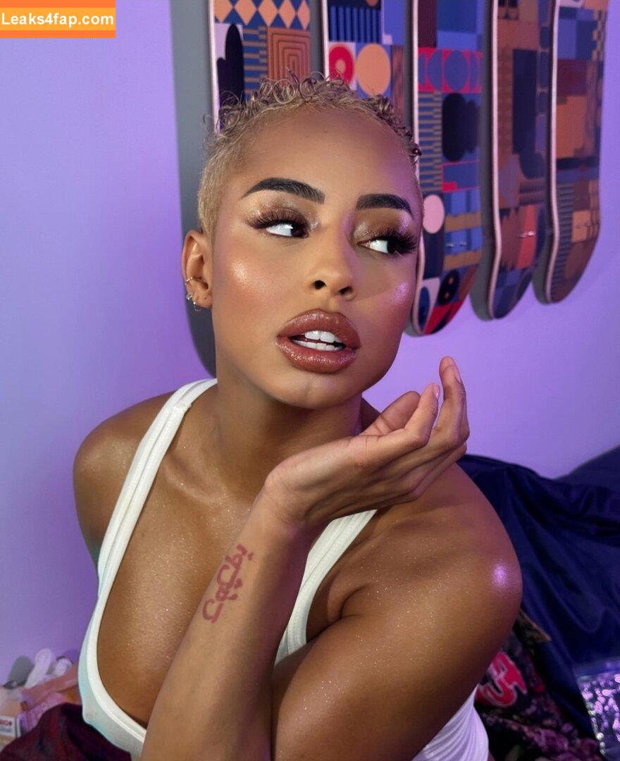 Qimmah Russo / qflex_4life / qimmahrusso leaked photo photo #0266